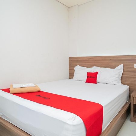 Reddoorz Plus @ Jalan Pemuda Timur Bojonegoro Εξωτερικό φωτογραφία